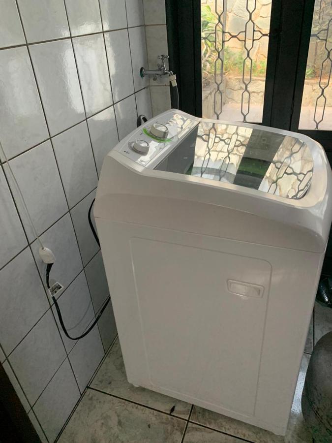 Casa Quintal Bueno! 5 Quartos Com Ar Split E Internet Ultra! Perto Do Melhor De Goiania! Marista Parques Areiao E Vaca Brava Hospital Premium Mater Dei Blue Fit Perdomo Goiania Shopping! Exterior photo